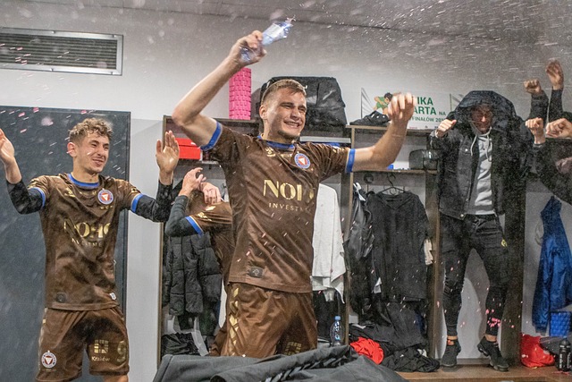 俱乐部达成 俱乐部达成