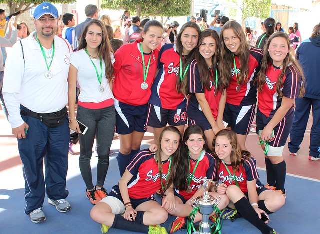 自由市场的 自由市场的